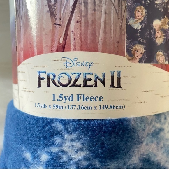 Frozen ll 1.5 yd Fleece Size 1.5 Yd X 59”New With Tags - Picture 3 of 9